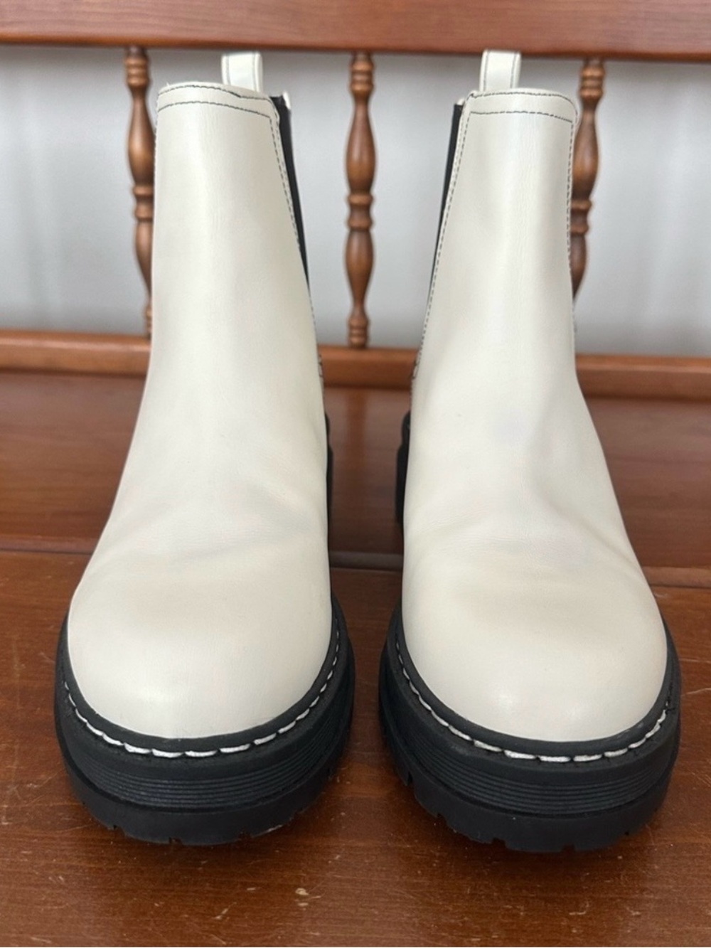 Marc Fisher Cream Leather Chelsea Lug Sole Ankle Boots - Picture 2 of 4